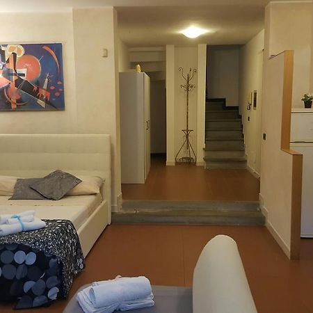 Madame Butterfly Hotel Ciampino Exterior photo